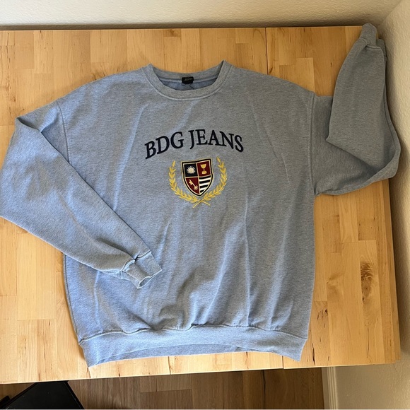 Urban Outfitters BDG Jeans Crewneck Small - Picture 1 of 8